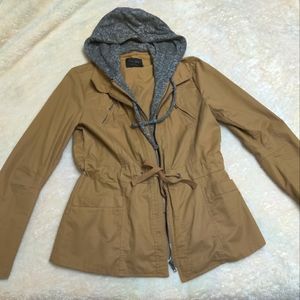 ✨ LAST CHANCE✨ Lightweight Hooded Jacket